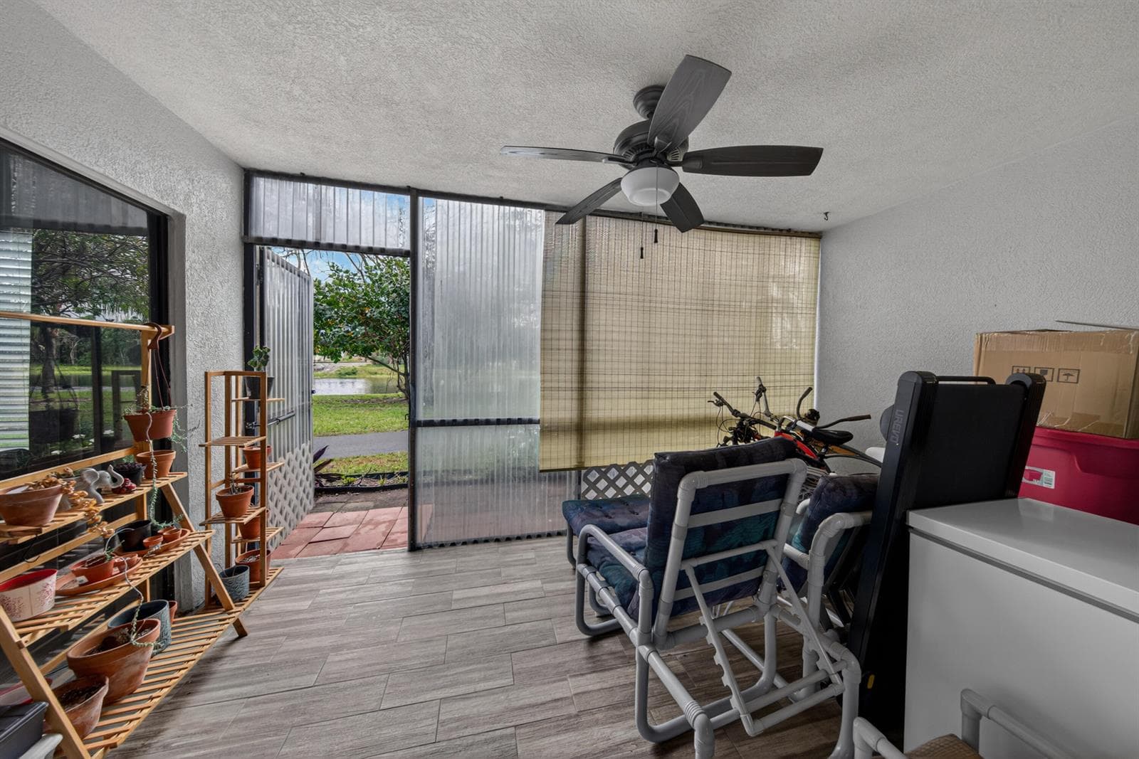 2200 S Cypress Bend Drive 101 photo 18
