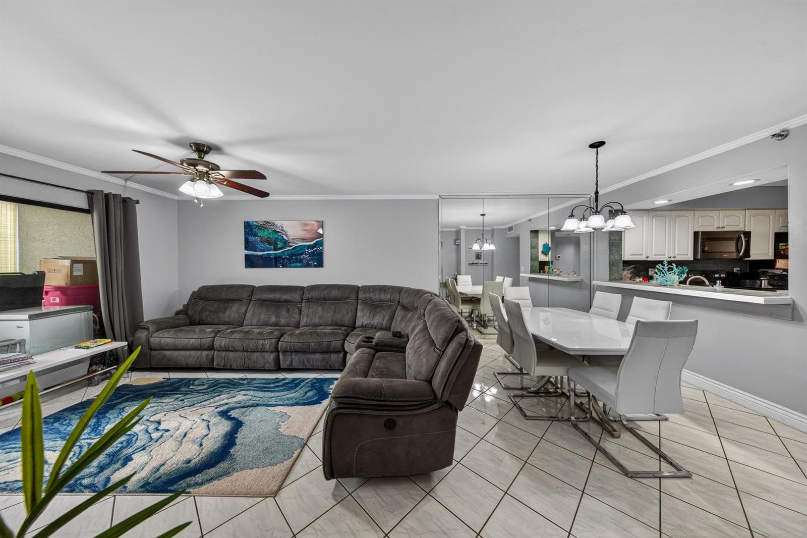 2200 S Cypress Bend Drive 101 photo 15