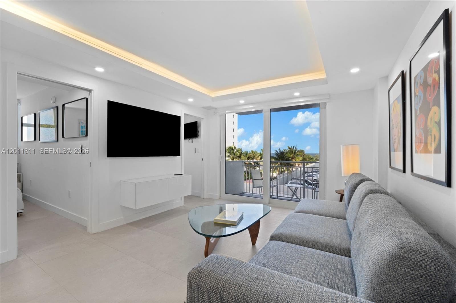 345 Ocean Dr 326 photo 2