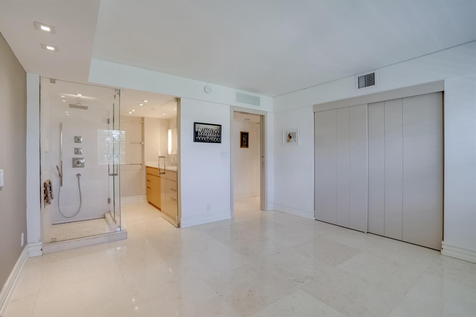 2000 S Ocean Lane 202 photo 5