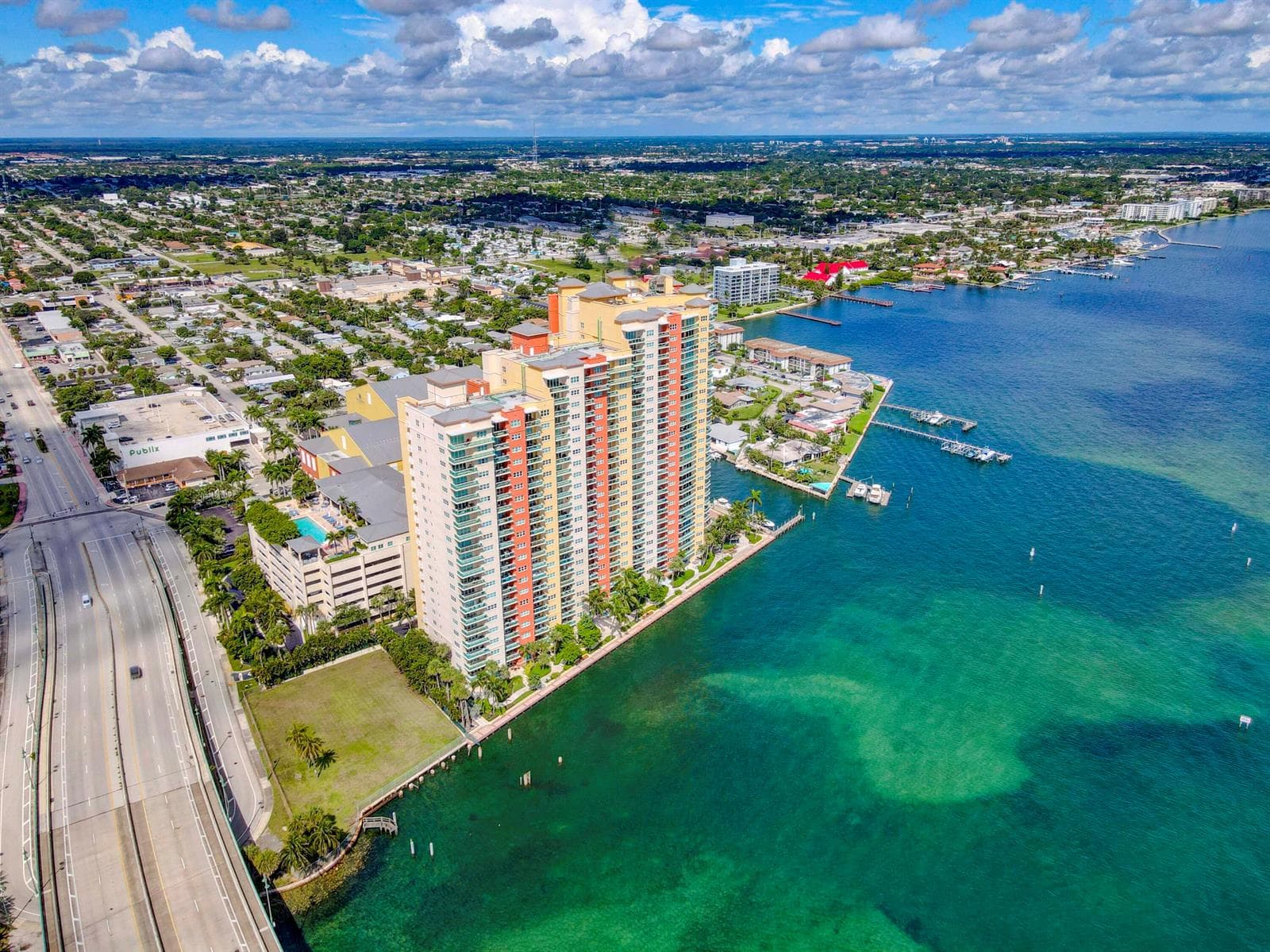2640 Lake Shore Drive 2014 photo 16