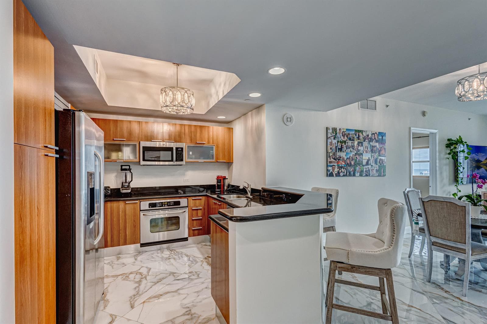 2640 Lake Shore Drive 2014 photo 7