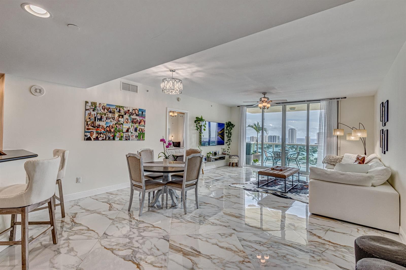2640 Lake Shore Drive 2014 photo 10