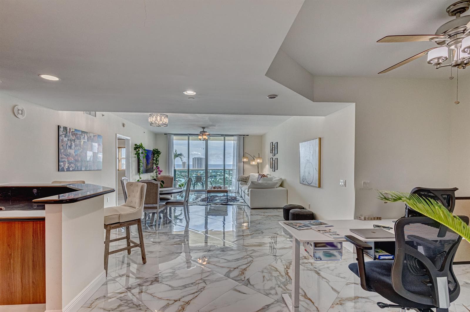 2640 Lake Shore Drive 2014 photo 18