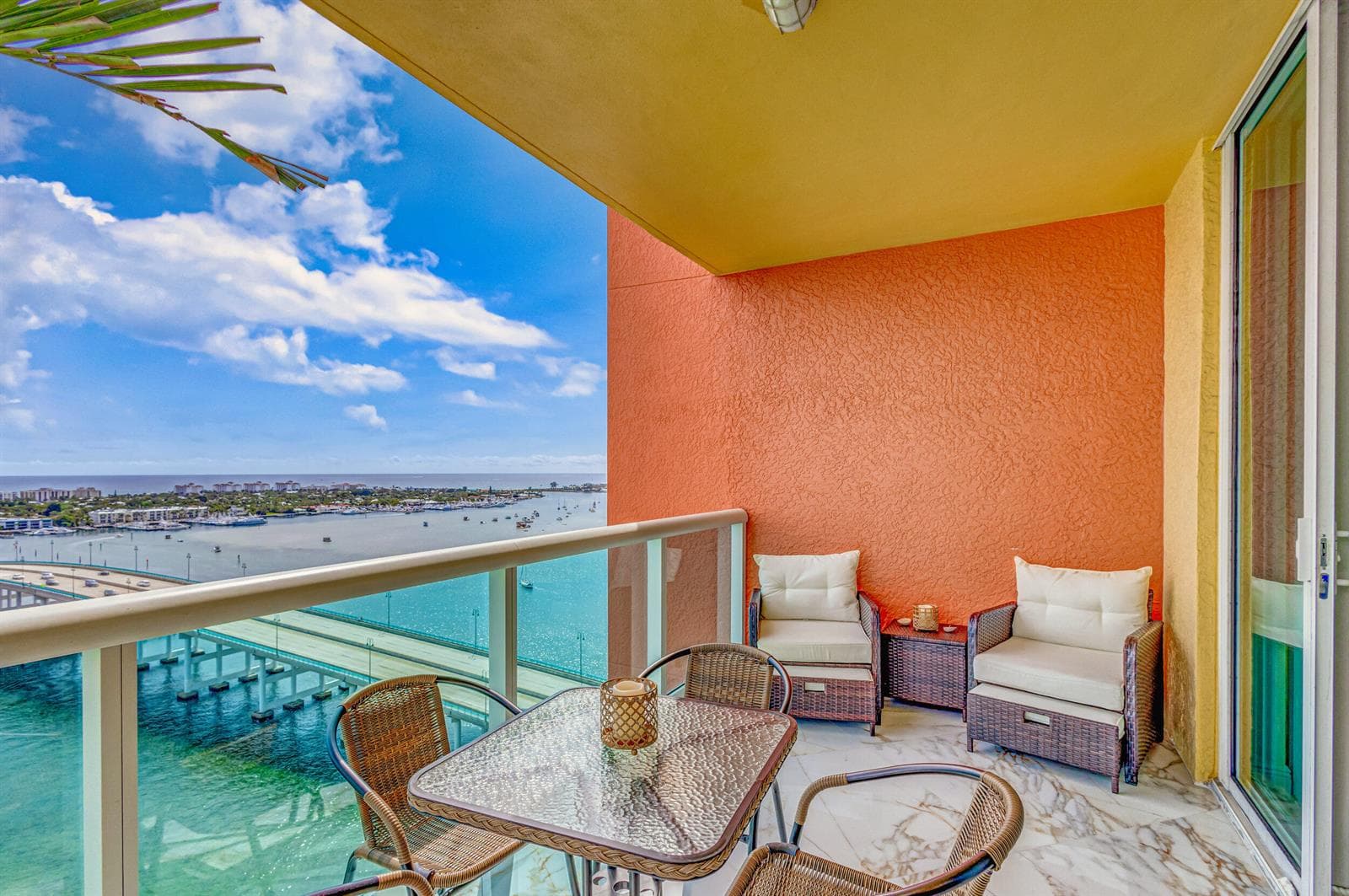 2640 Lake Shore Drive 2014 photo 4