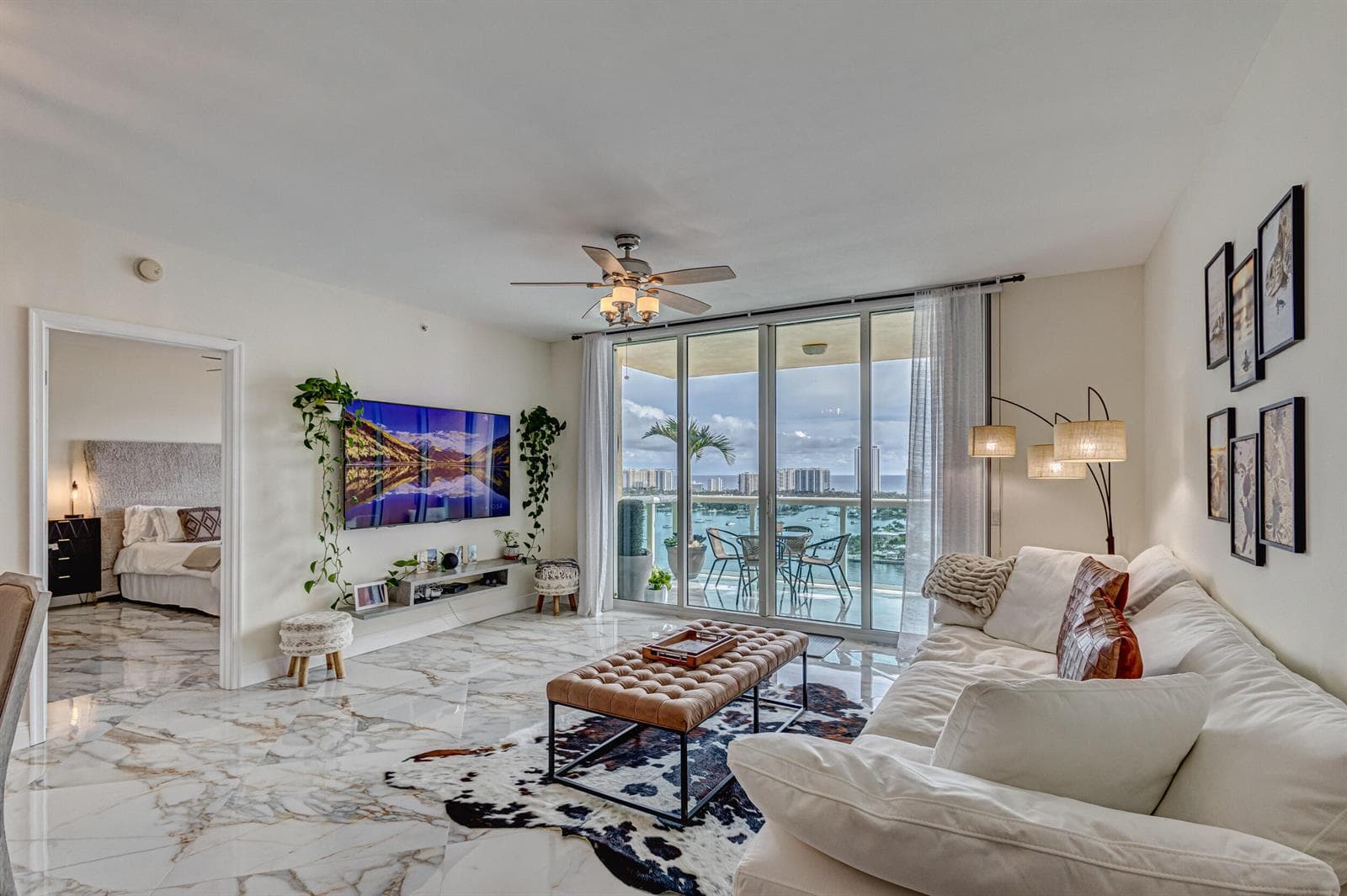 2640 Lake Shore Drive 2014 photo 21