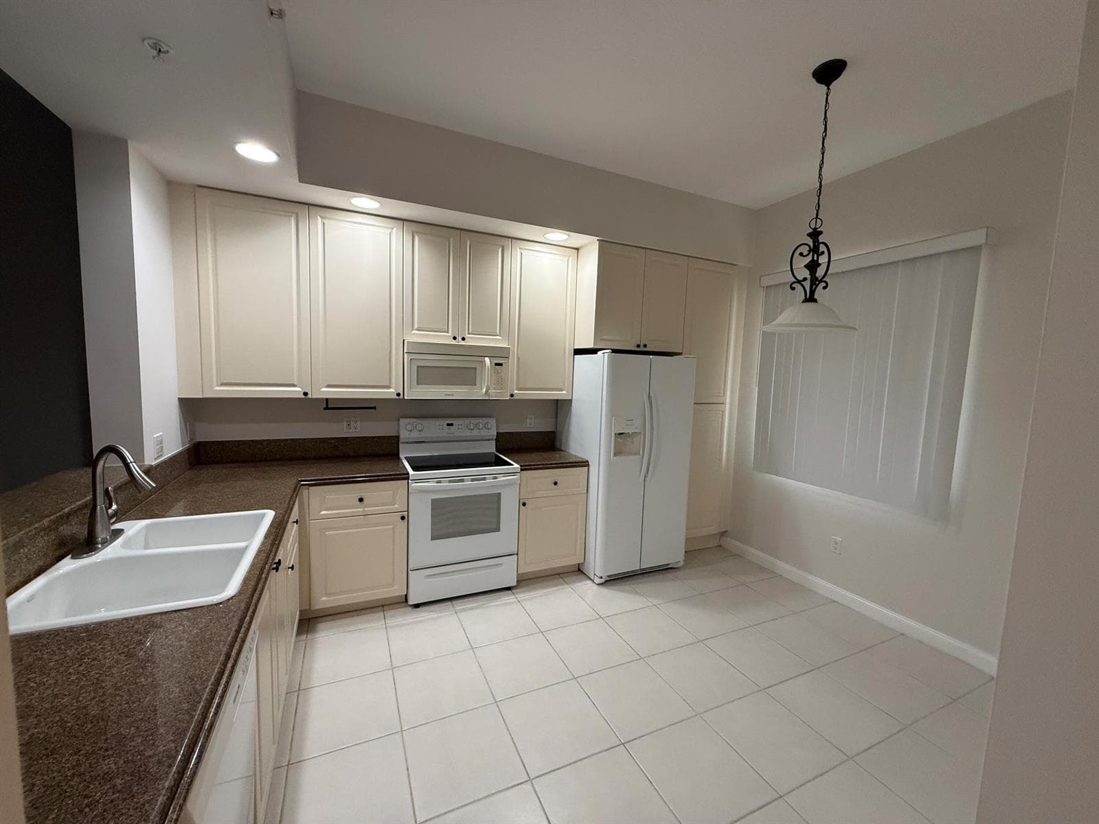 20 Harbour Isle Drive W Ph01 photo 2
