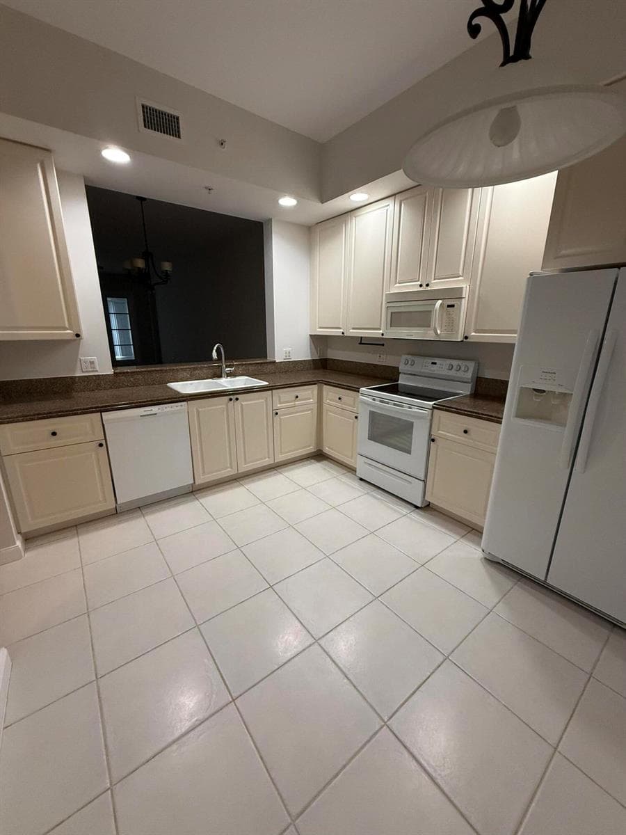 20 Harbour Isle Drive W Ph01 photo 3