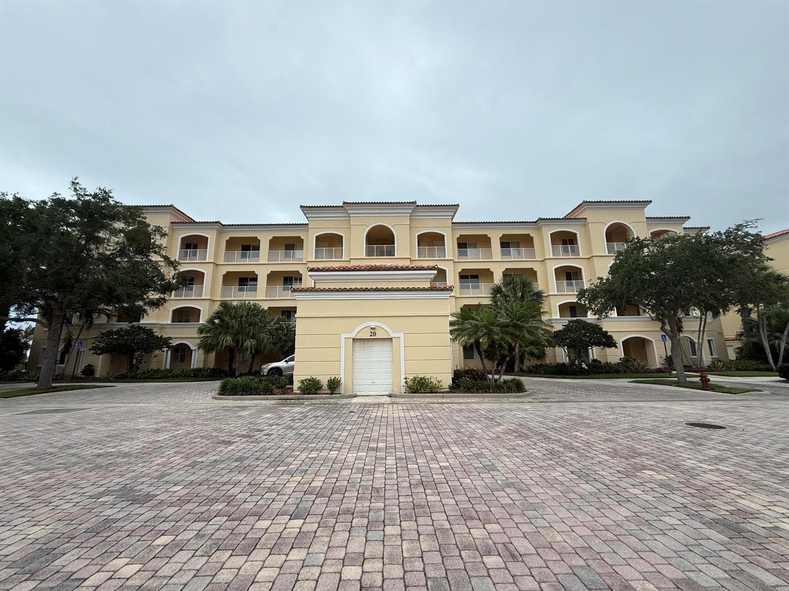 20 Harbour Isle Drive W Ph01 photo 1