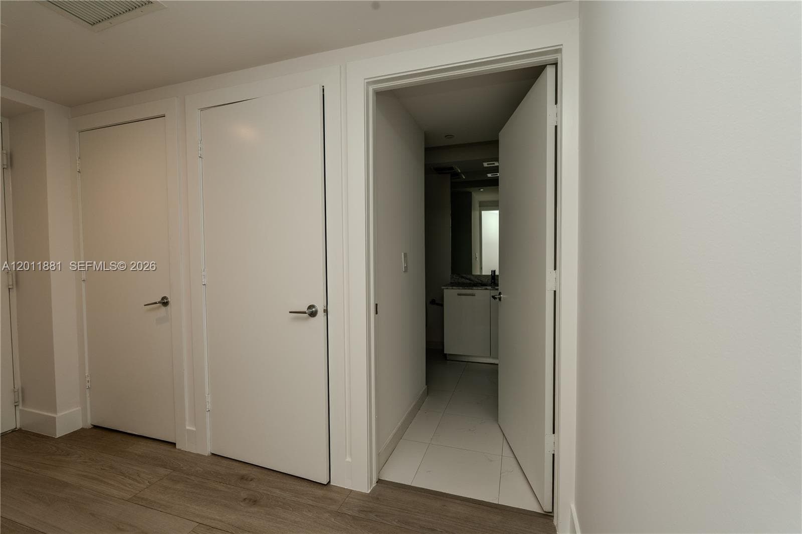500 Brickell Ave 1407 photo 7