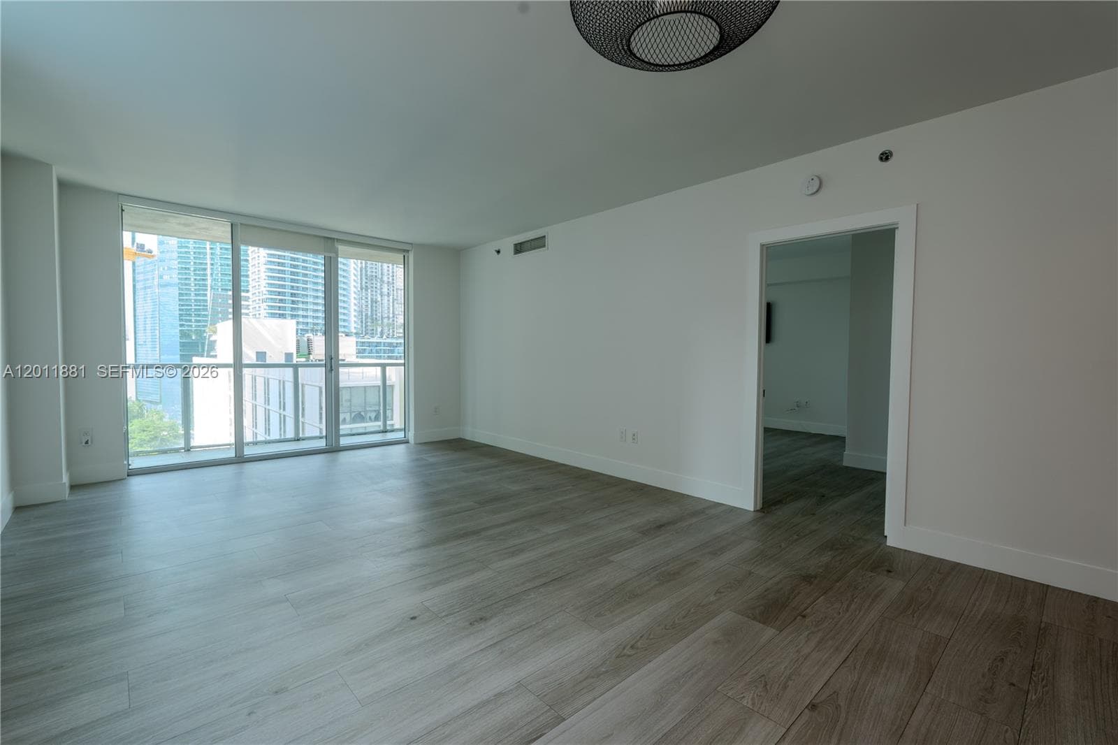 500 Brickell Ave 1407 photo 11