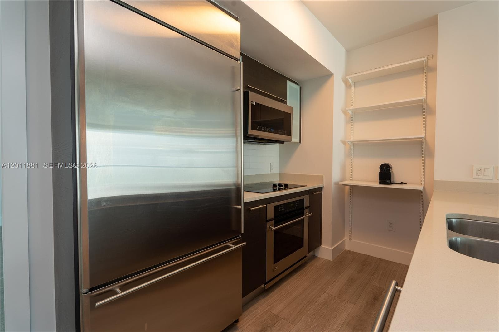 500 Brickell Ave 1407 photo 8