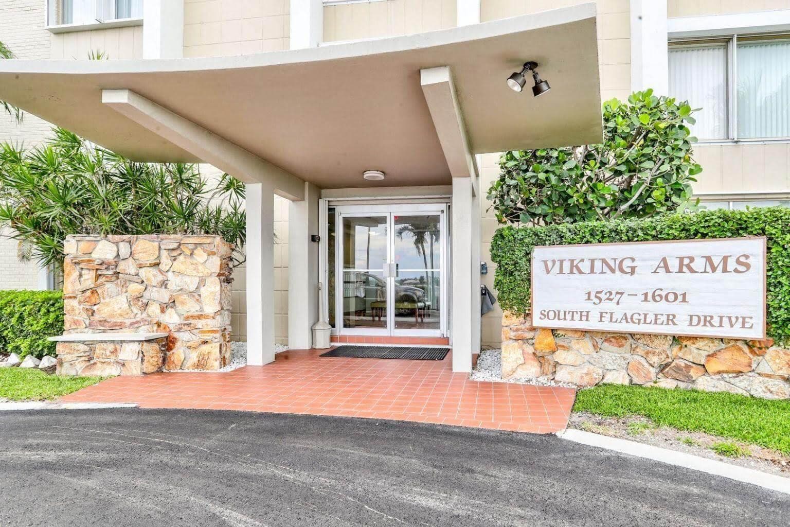 1601 S Flagler Drive 306o photo 2