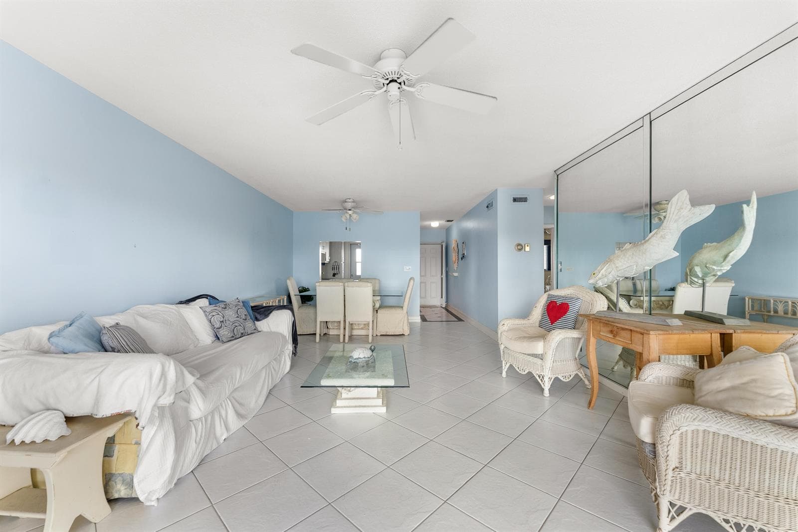 330 N Federal Highway 408 photo 13