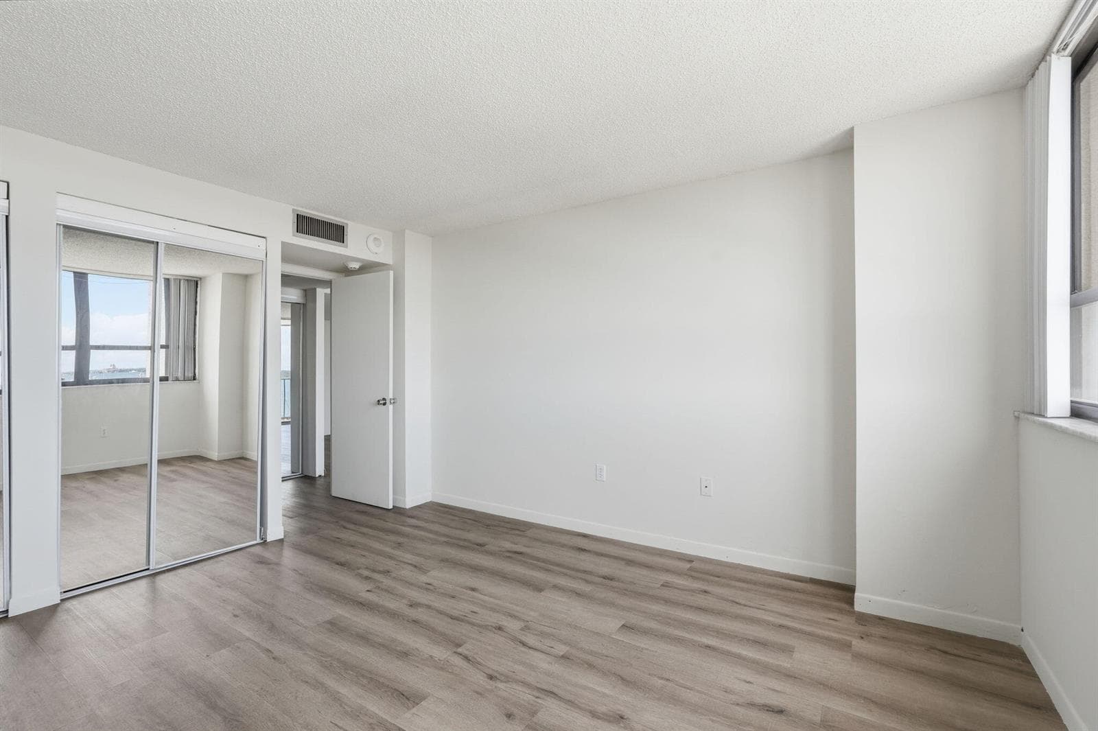5600 N Flagler Drive 1110 photo 17