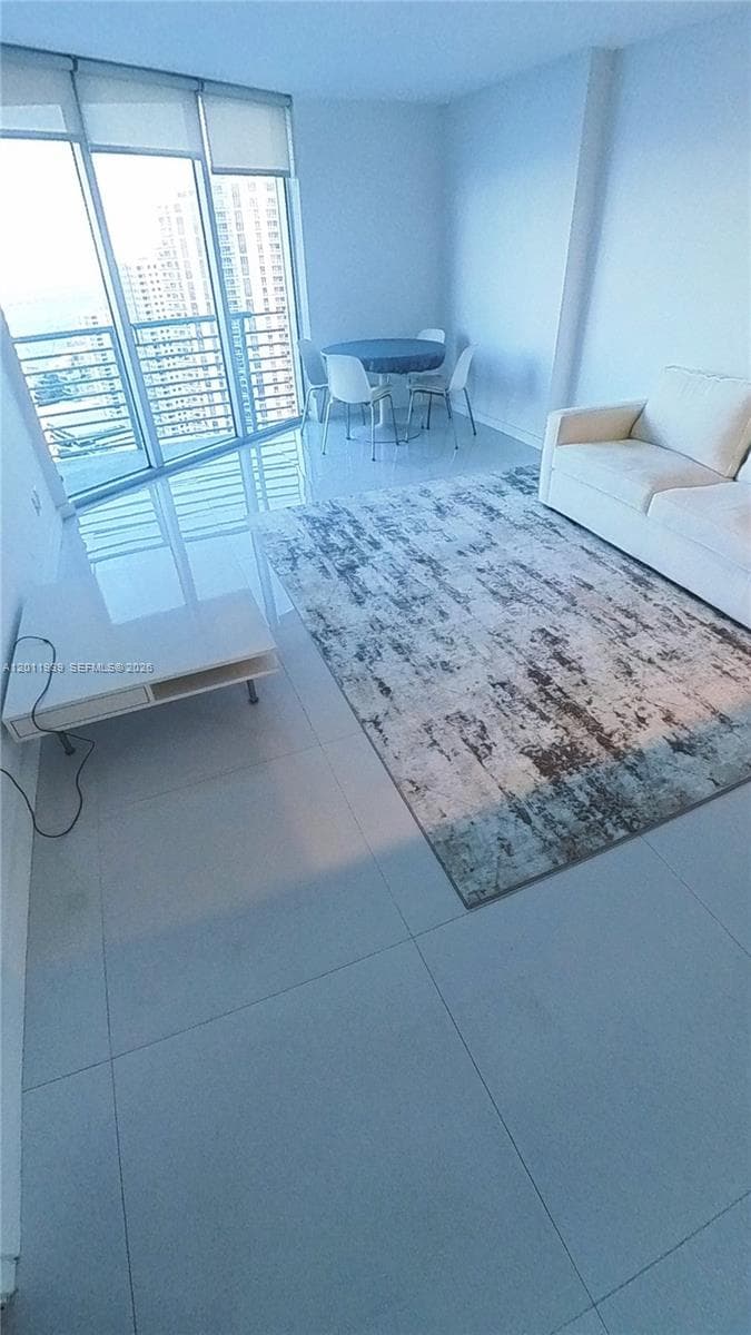325 Biscayne Blvd 3517 photo 12
