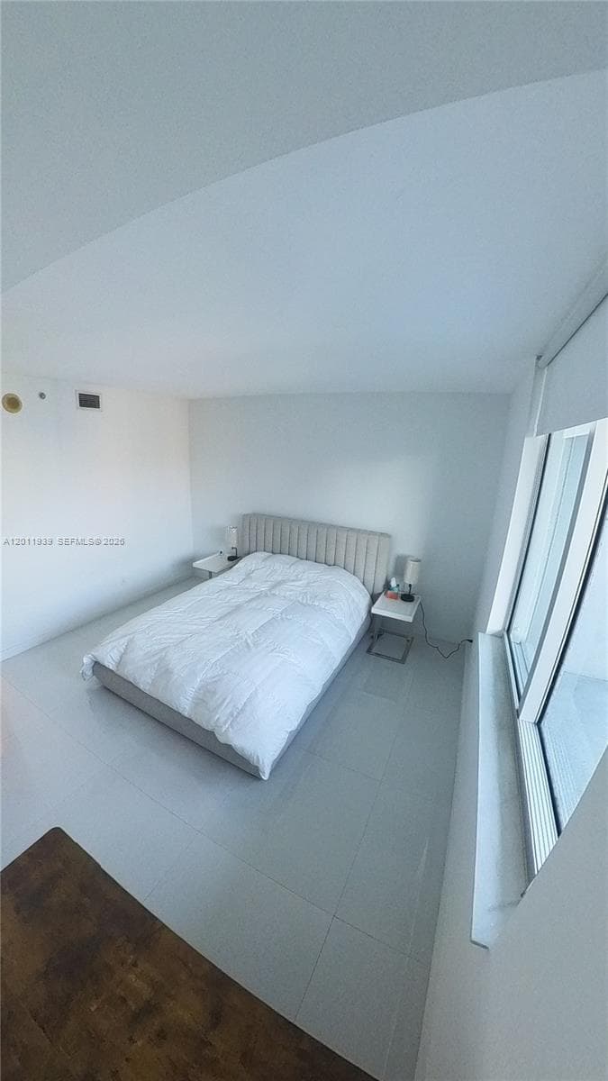 325 Biscayne Blvd 3517 photo 5