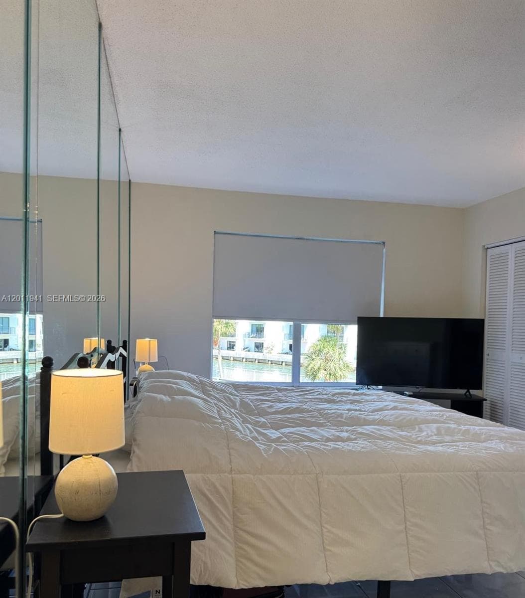 11111 Biscayne Blvd 2H photo 16
