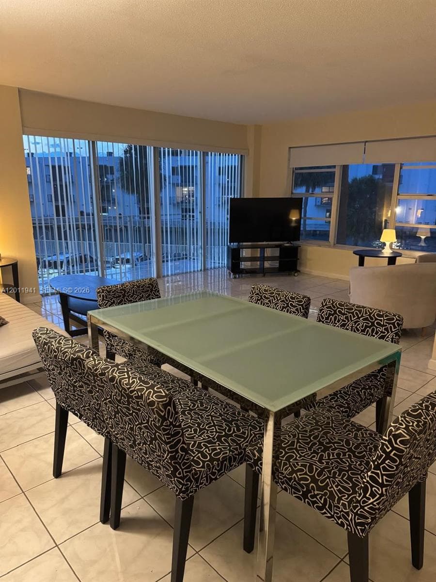 11111 Biscayne Blvd 2H photo 14