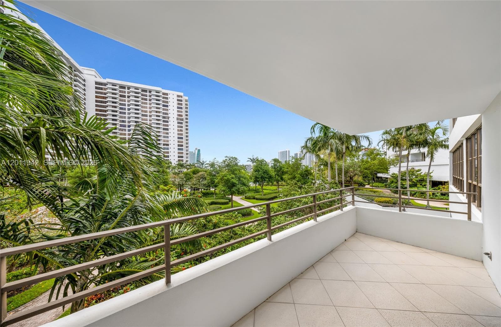 600 Three Islands Blvd 212 photo 4