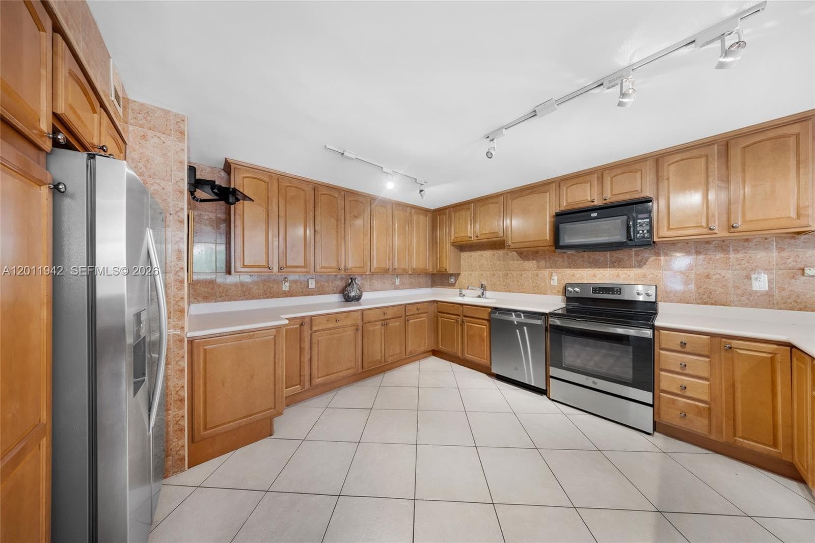 600 Three Islands Blvd 212 photo 8