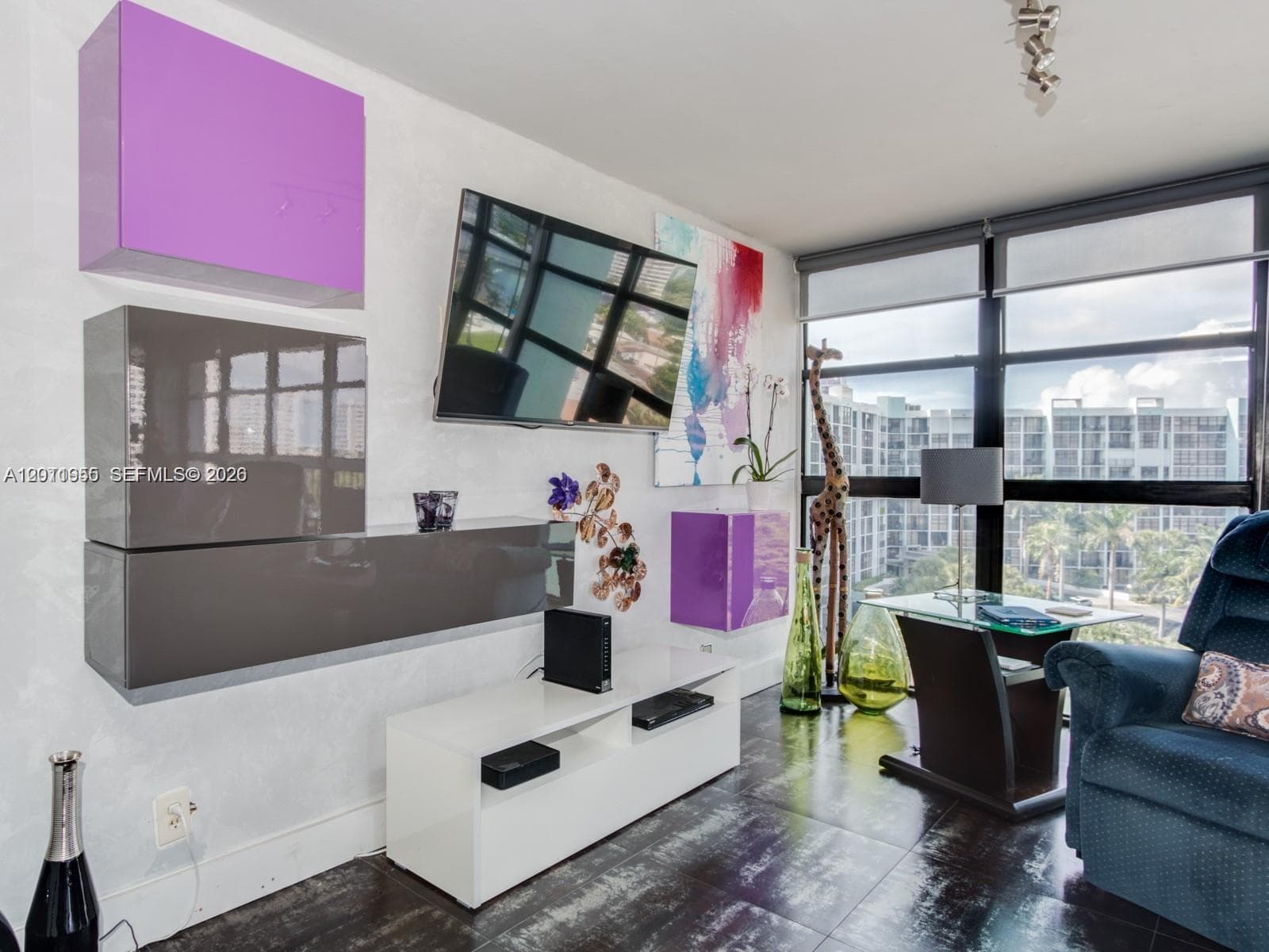 400 Leslie Dr 831 photo 15