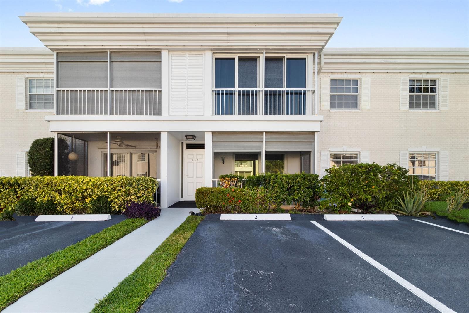 6447 Bay Club Drive 2 photo 2