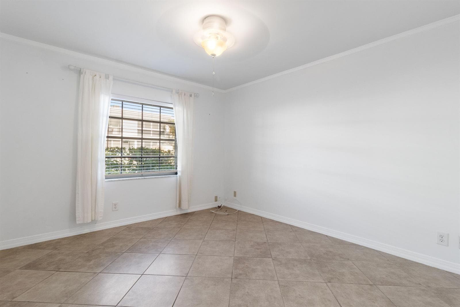 6447 Bay Club Drive 2 photo 9