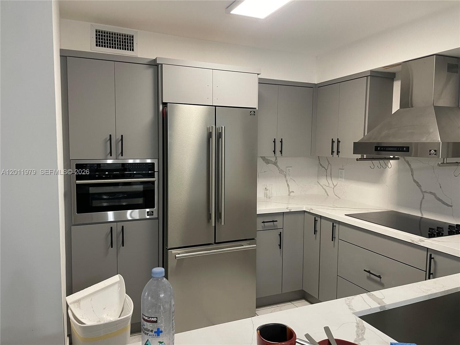 1621 Collins Ave 707 photo 2