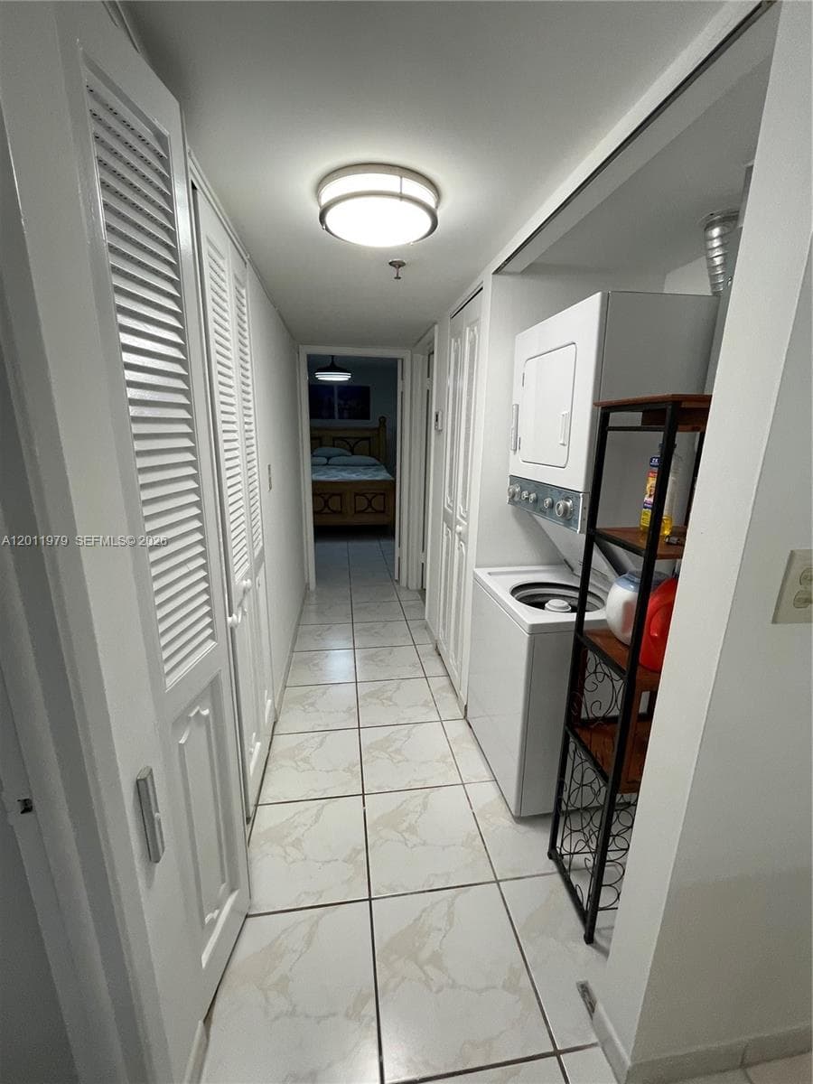 1621 Collins Ave 707 photo 7