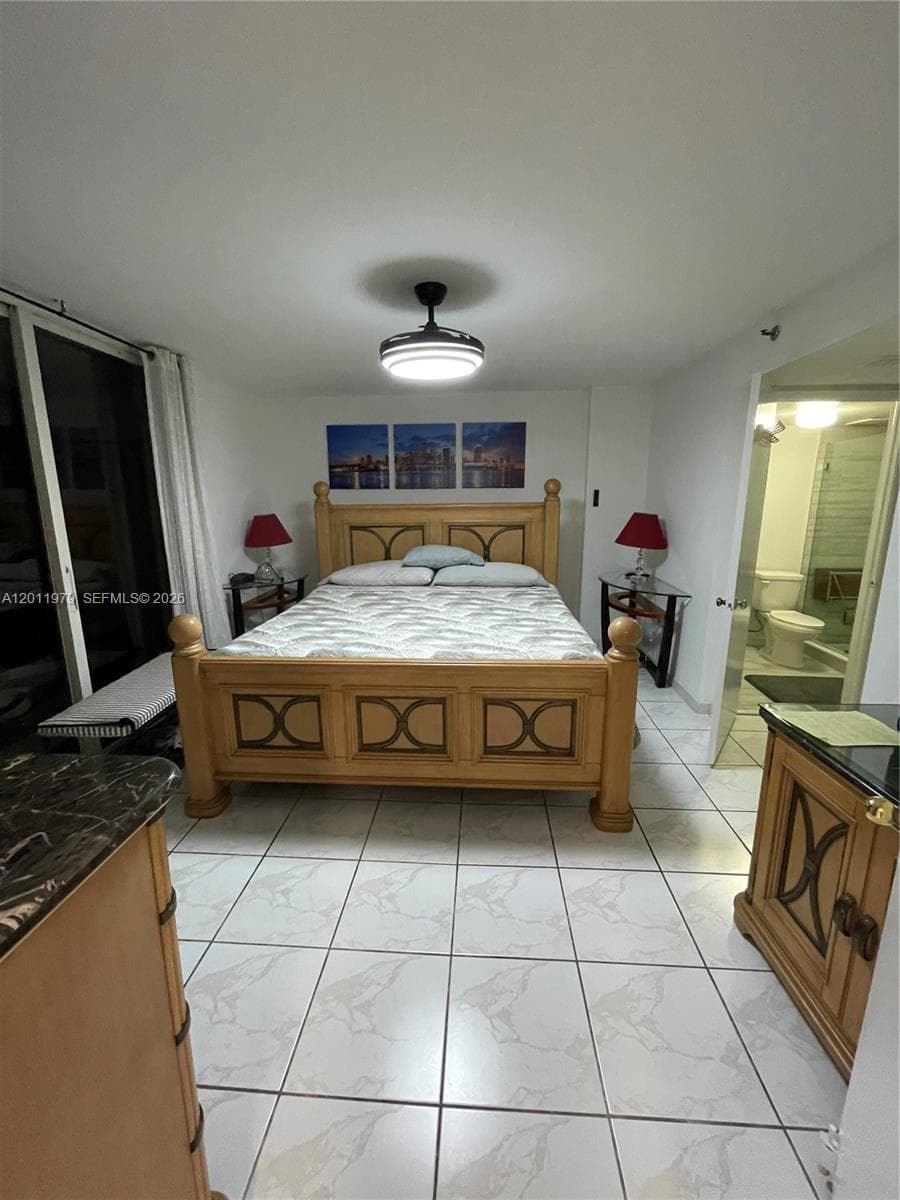 1621 Collins Ave 707 photo 8