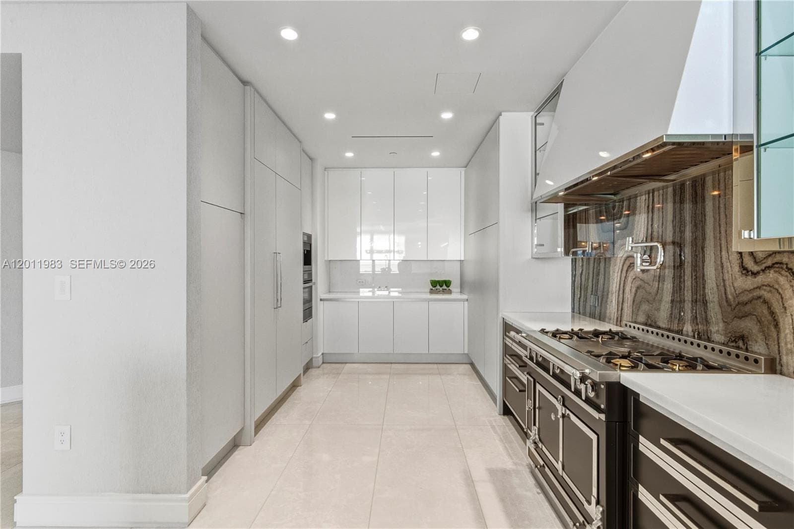 17901 Collins Ave 1803 photo 10