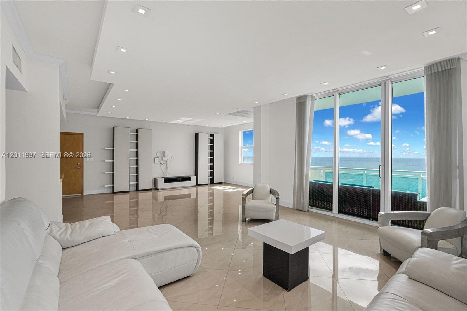 3001 Ocean Dr 1611 photo 3