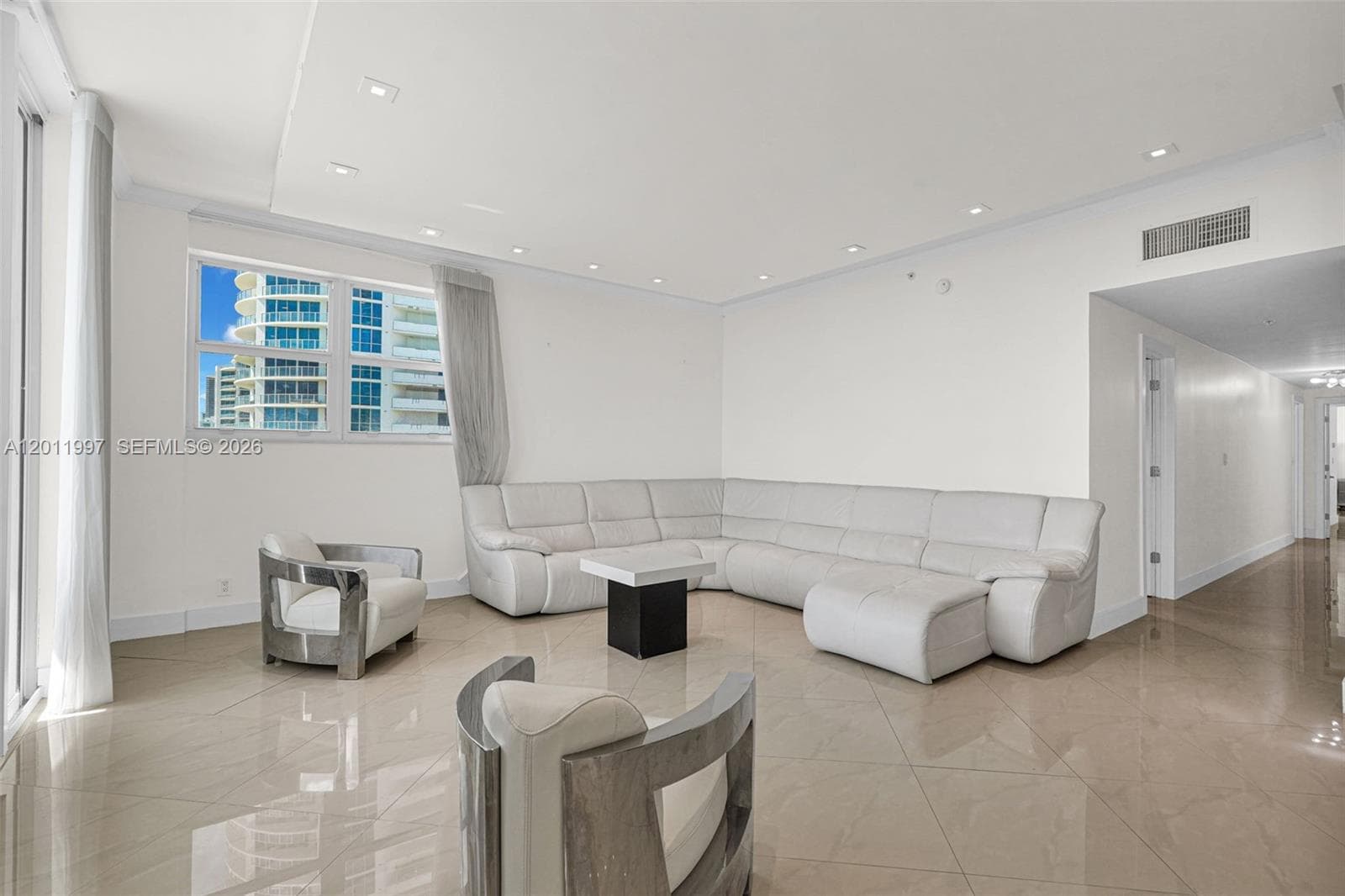 3001 Ocean Dr 1611 photo 9
