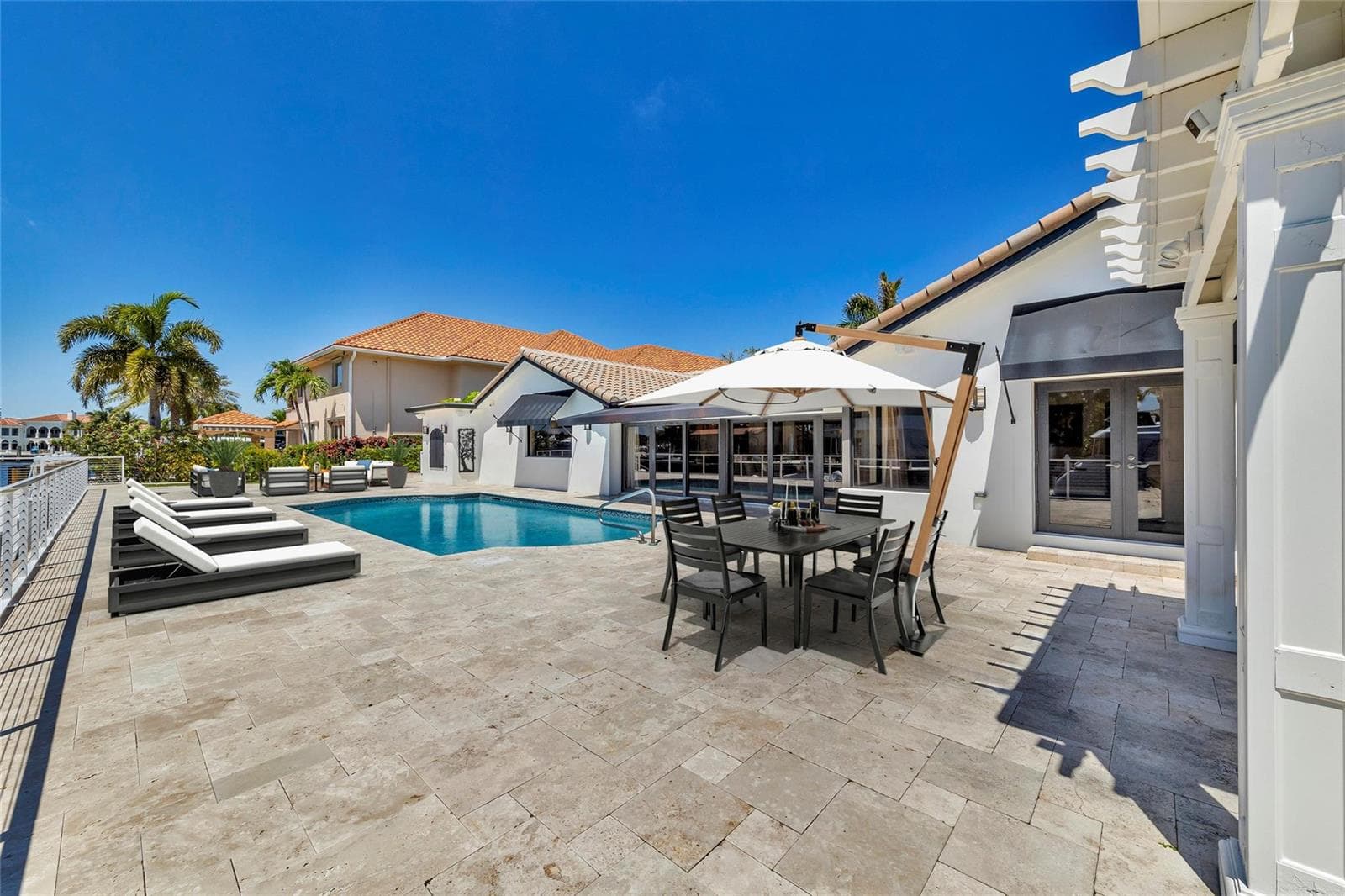 633 4th Key Drive photo 13