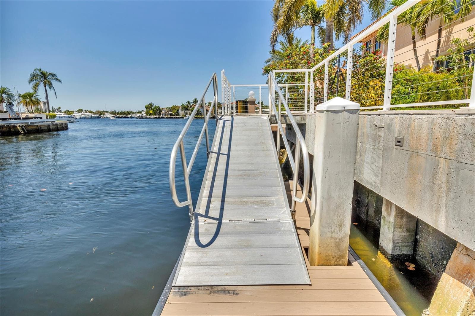633 4th Key Drive photo 10