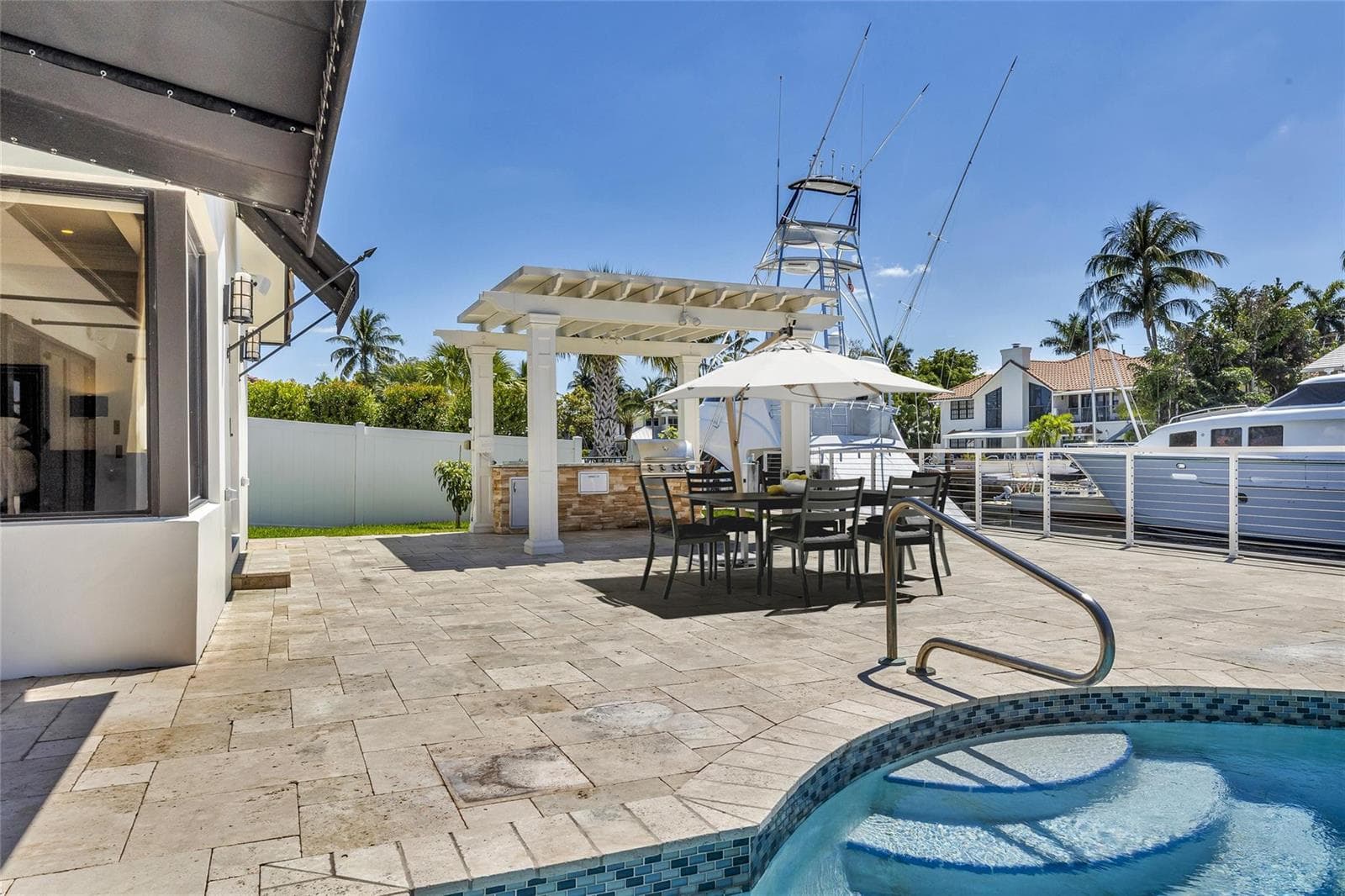 633 4th Key Drive photo 14