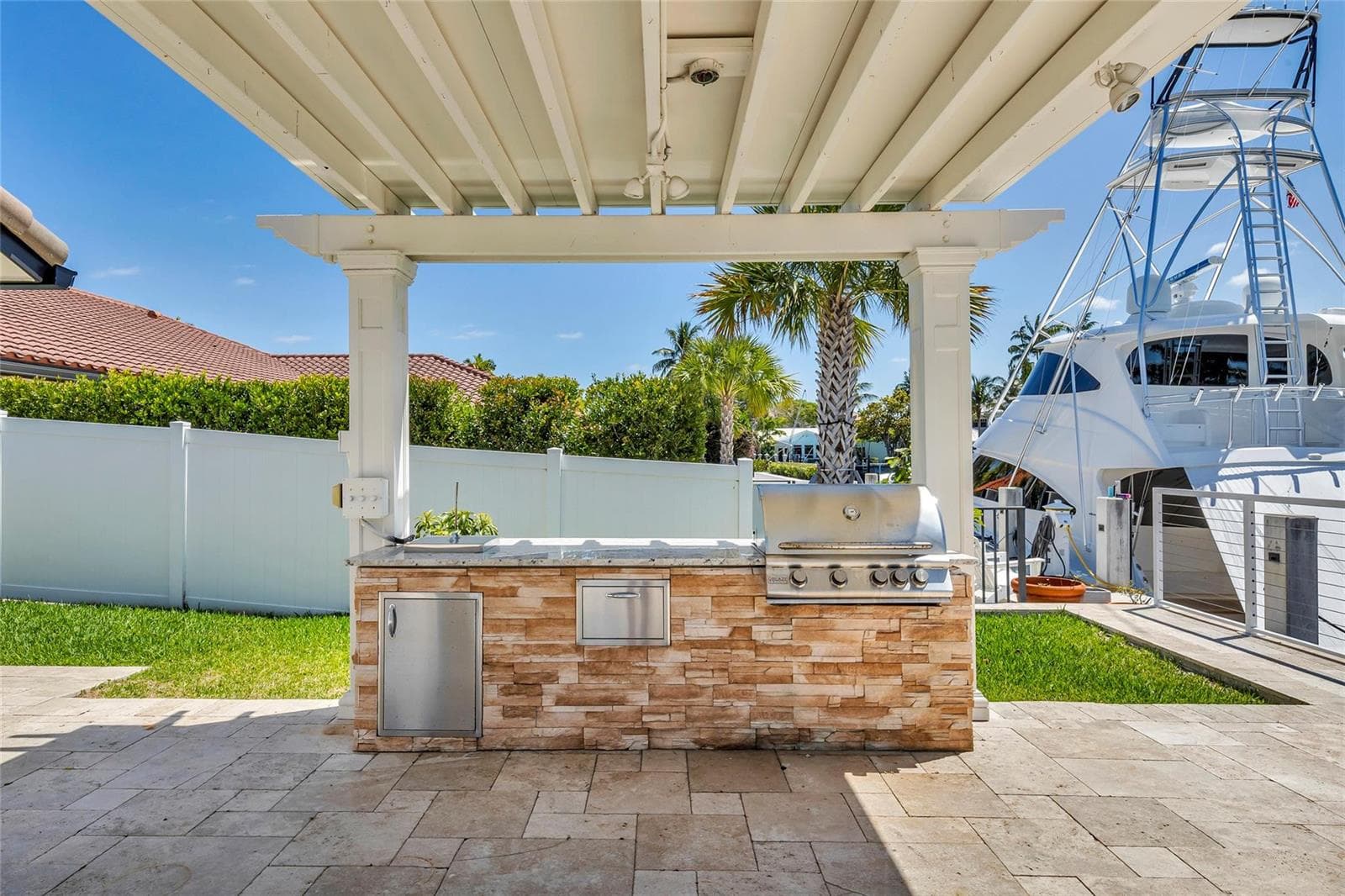 633 4th Key Drive photo 15