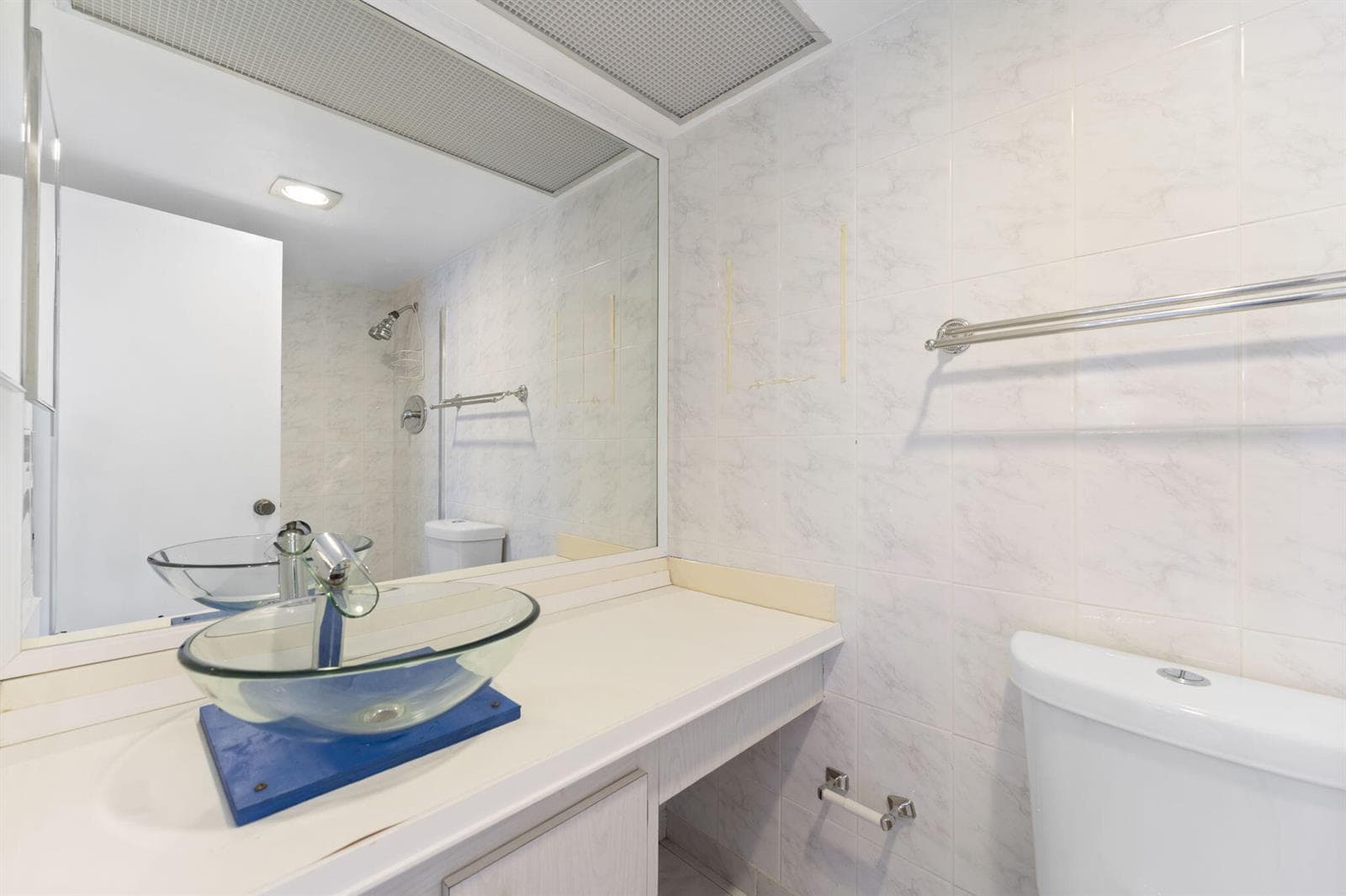 230 174th Street 2402 photo 25
