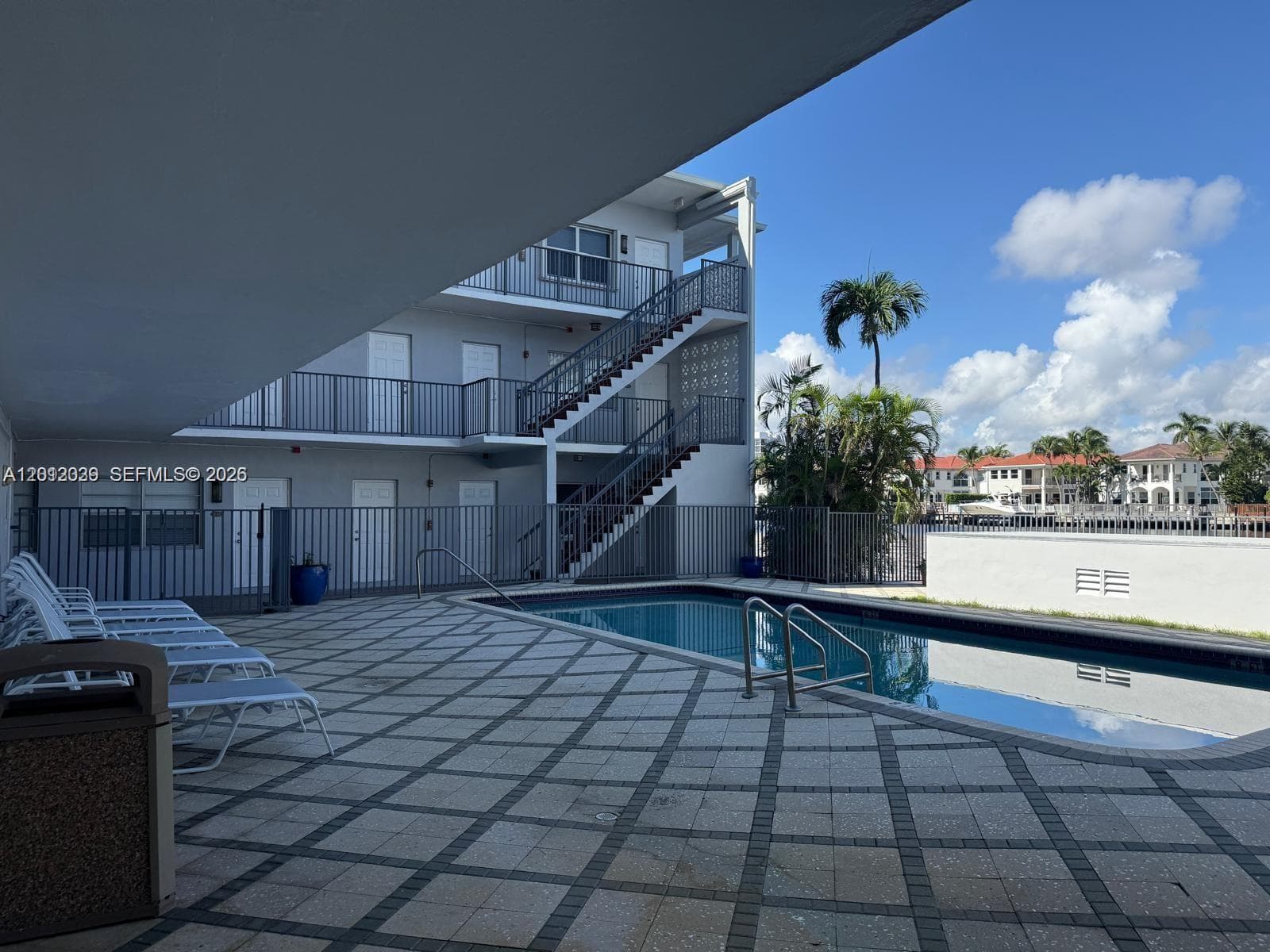 2200 Ocean Dr N109 photo 16