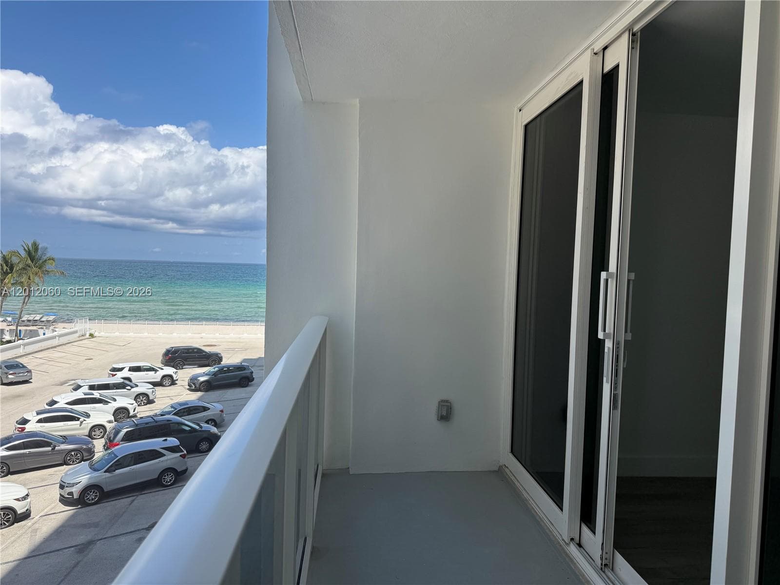 3505 Ocean Dr 310 photo 2