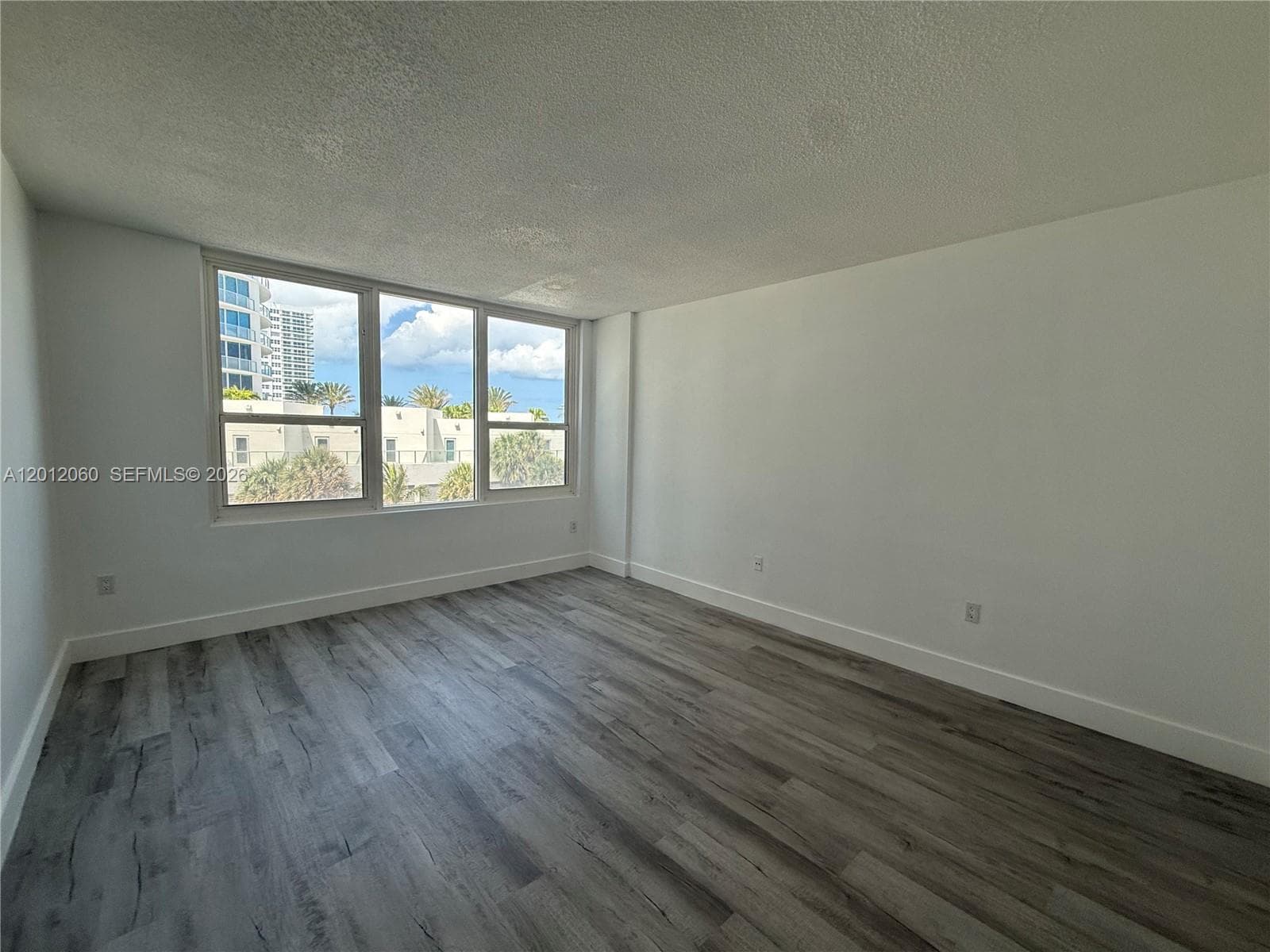 3505 Ocean Dr 310 photo 10