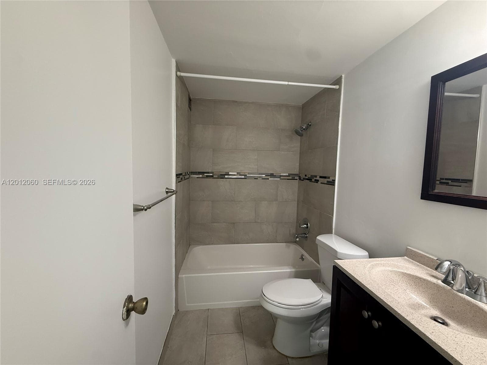 3505 Ocean Dr 310 photo 19
