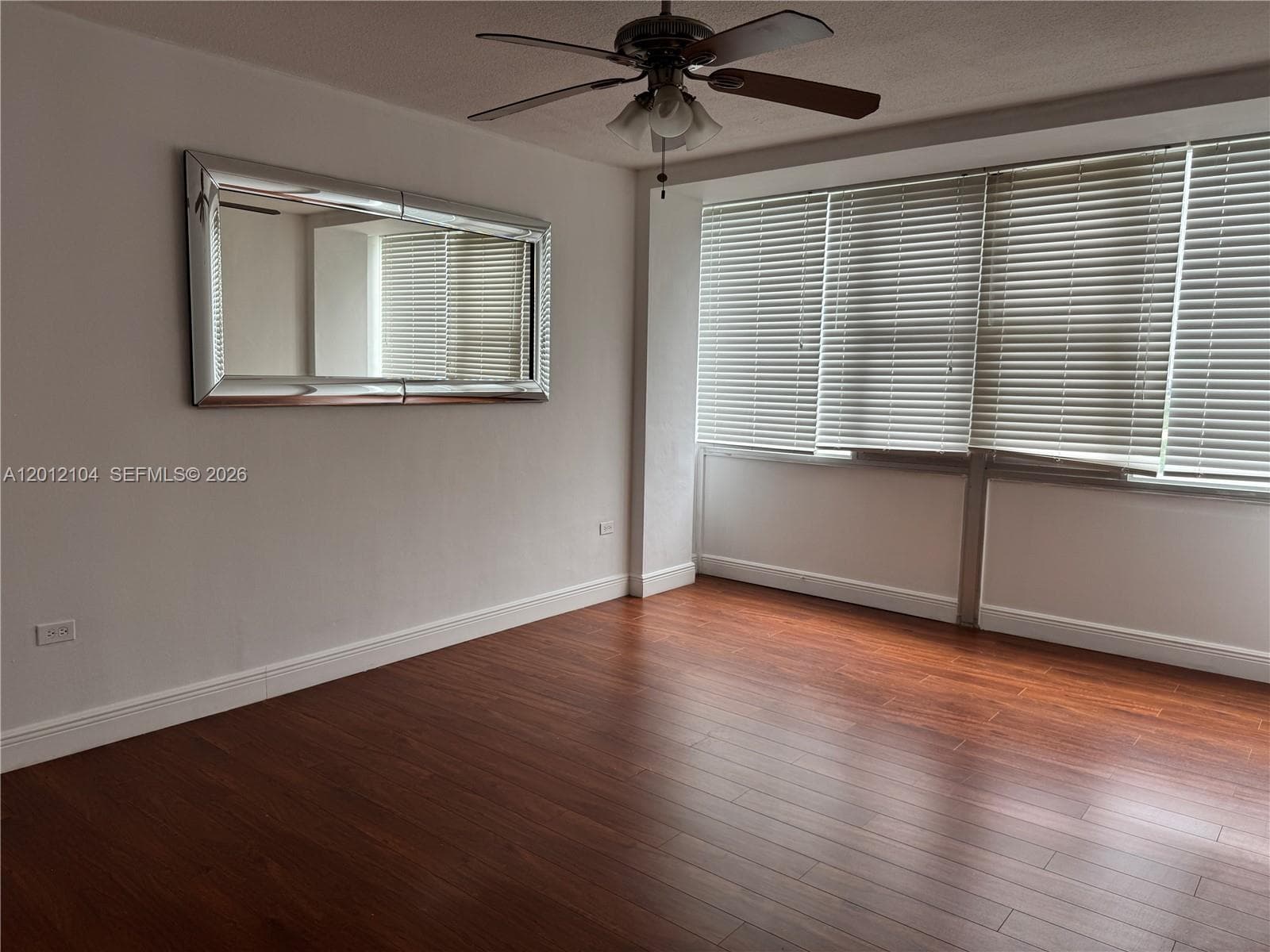 7545 Treasure Dr 5G photo 5