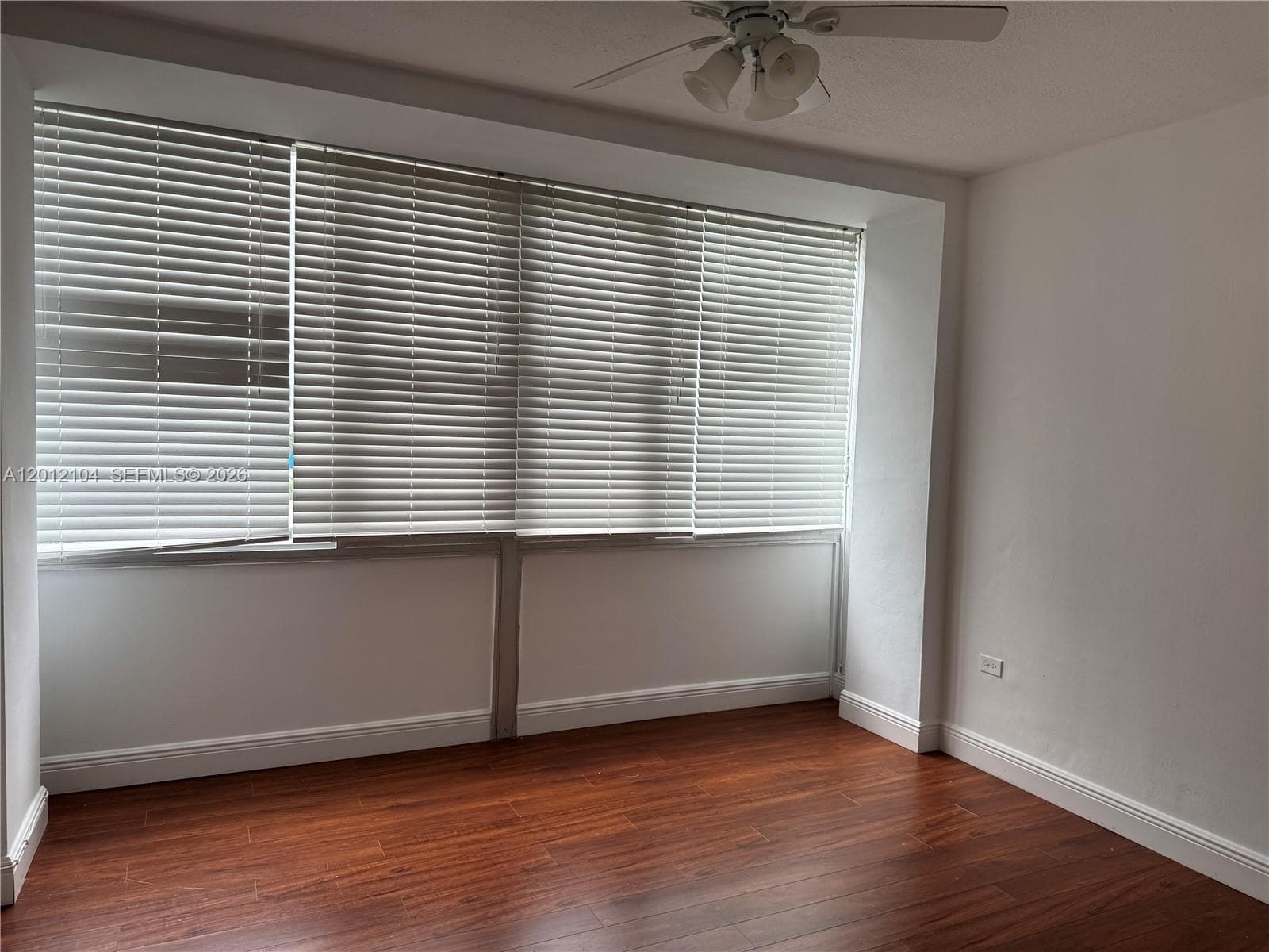 7545 Treasure Dr 5G photo 9
