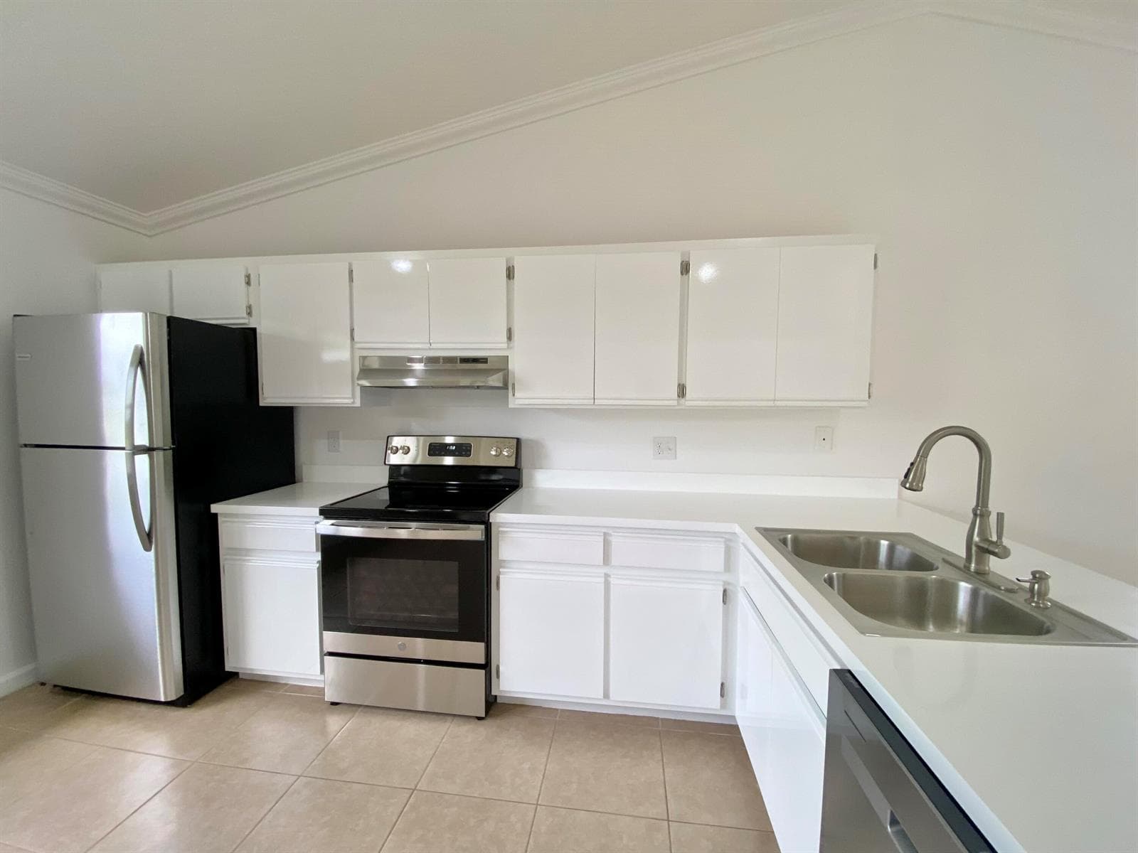 212 Trace Court photo 4
