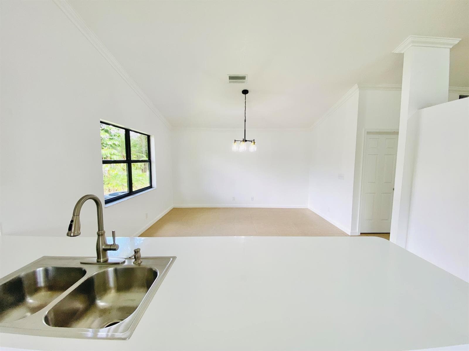 212 Trace Court photo 8
