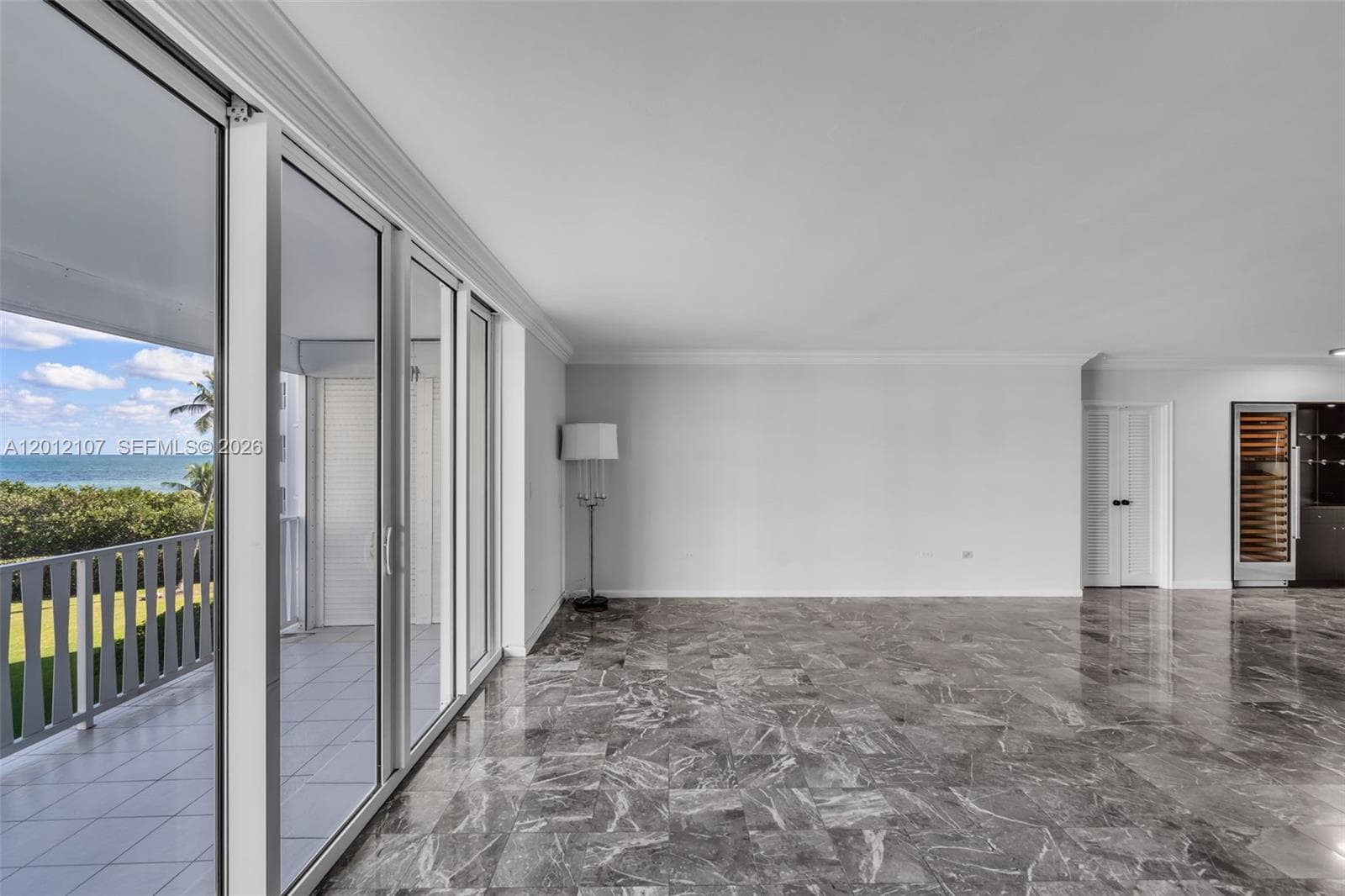 200 Ocean Lane Dr 407 photo 4