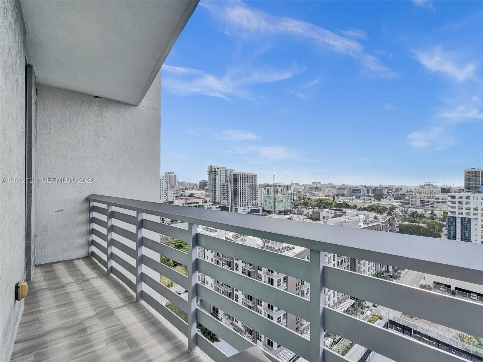460 28th St 1701 photo 20