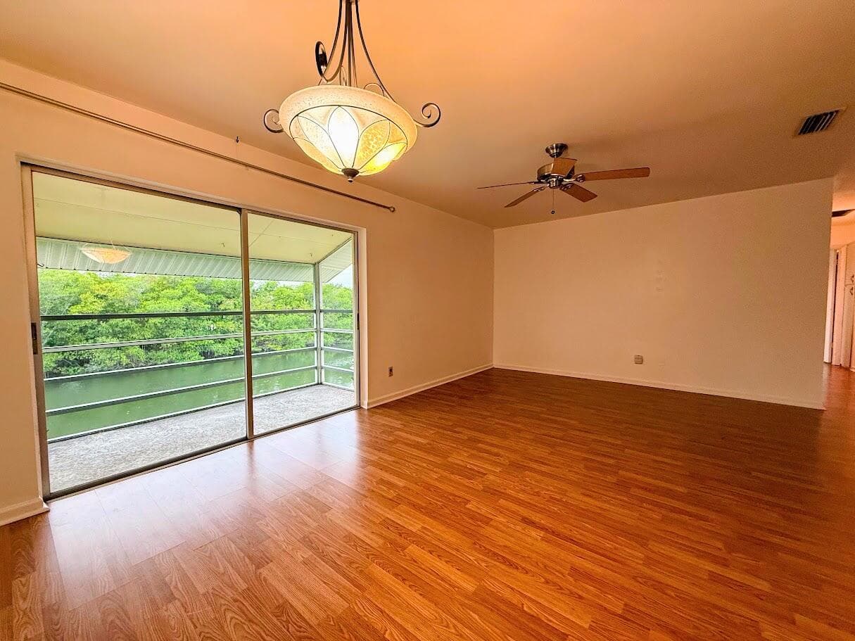 1845 Robalo Drive 205 photo 4